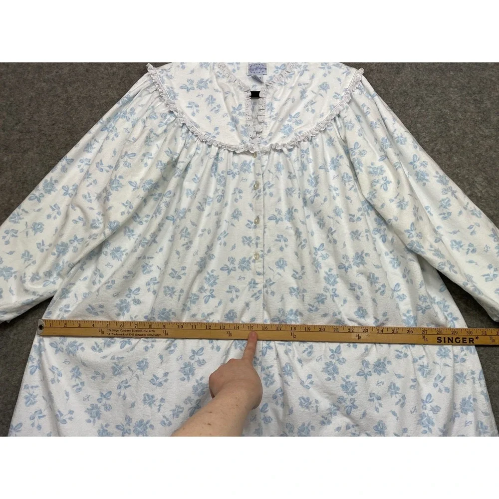 Lanz of Salzburg Nightgown White Blue Large Floral Flannel